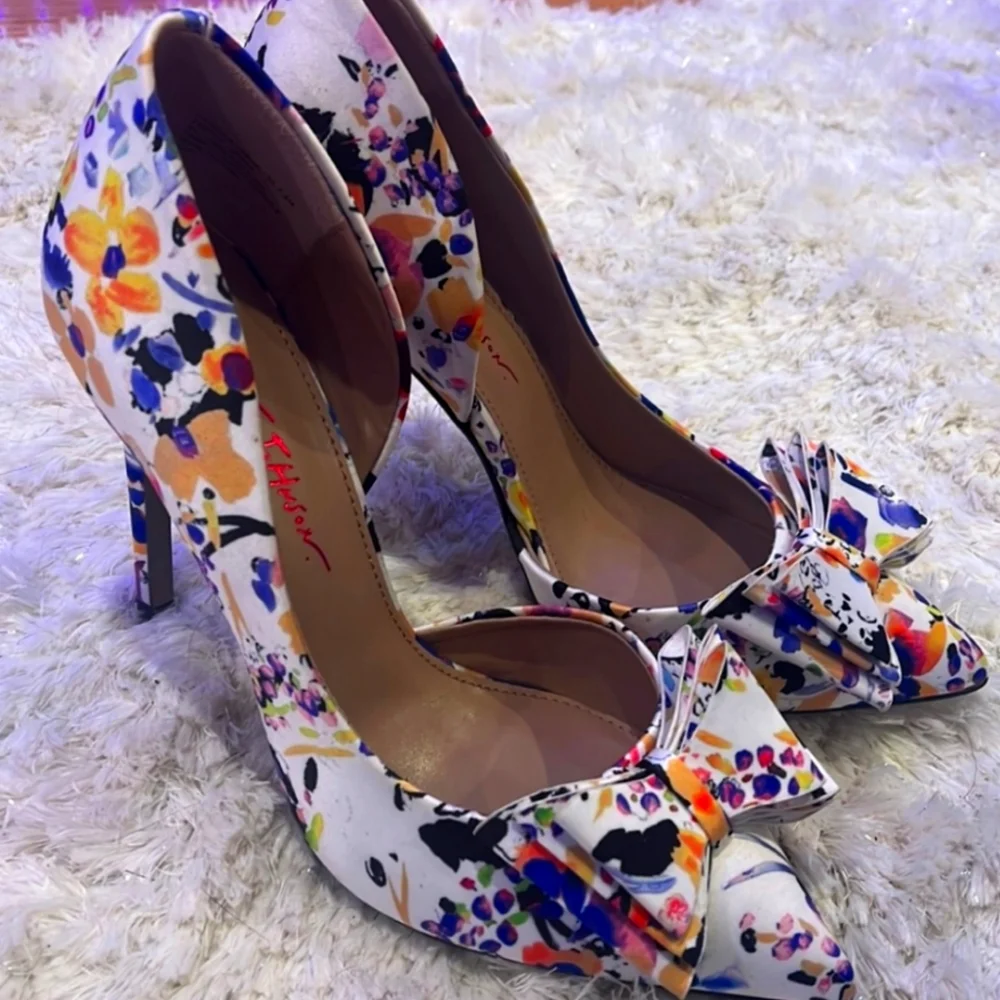 Betsey Johnson Floral Print Heels Size 7.5 - Picture 1 of 6